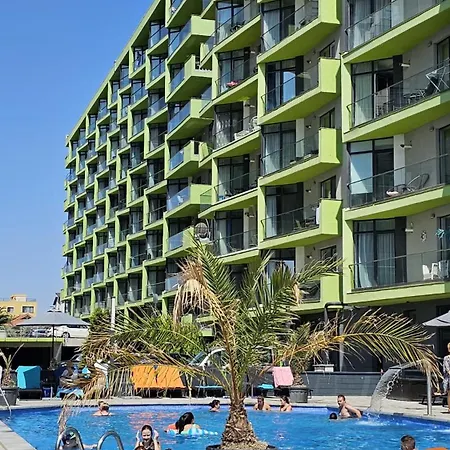 Apartment Luxury Front Promenada Pool & Prima Linie La Mare