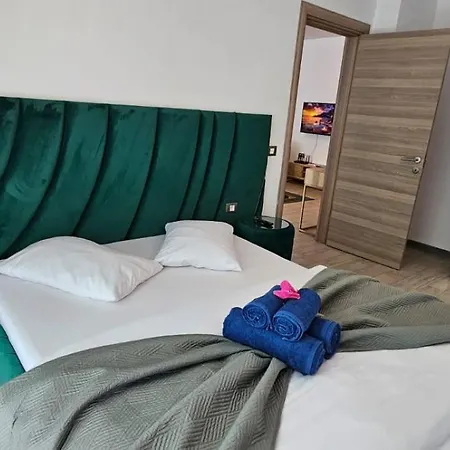 Luxury Front Promenada Pool & Prima Linie La Mare