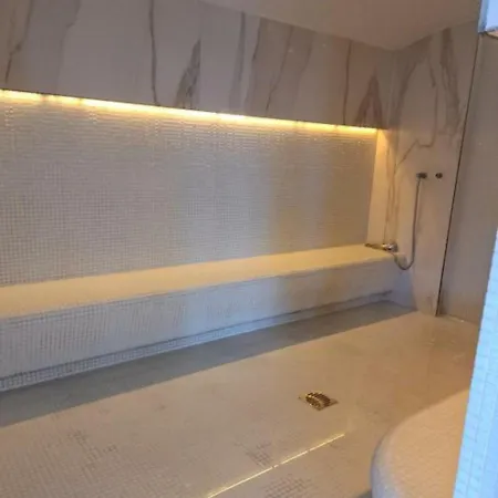 Apartment Luxury Front Promenada Pool & Prima Linie La Mare