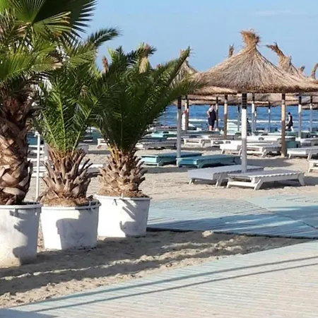 Apartment Luxury Front Promenada Pool & Prima Linie La Mare