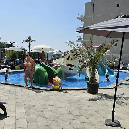 Luxury Front Promenada Pool & Prima Linie La Mare Apartment
